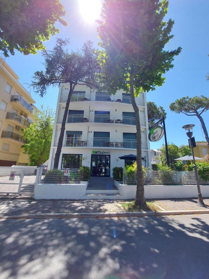 Hotel Senza Pensieri Riccione Luaran gambar