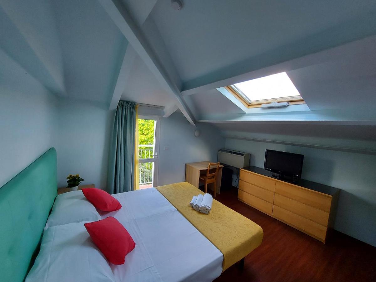 Hotel Senza Pensieri Riccione Luaran gambar