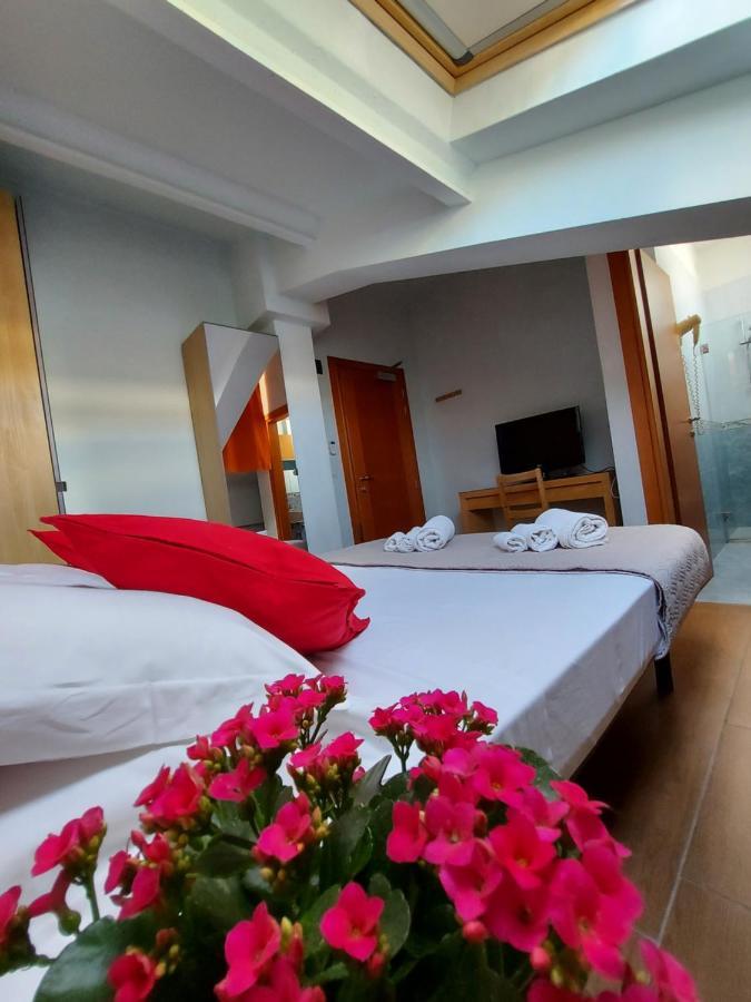 Hotel Senza Pensieri Riccione Luaran gambar