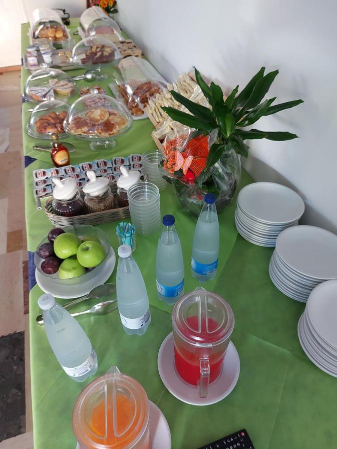 Hotel Senza Pensieri Riccione Luaran gambar