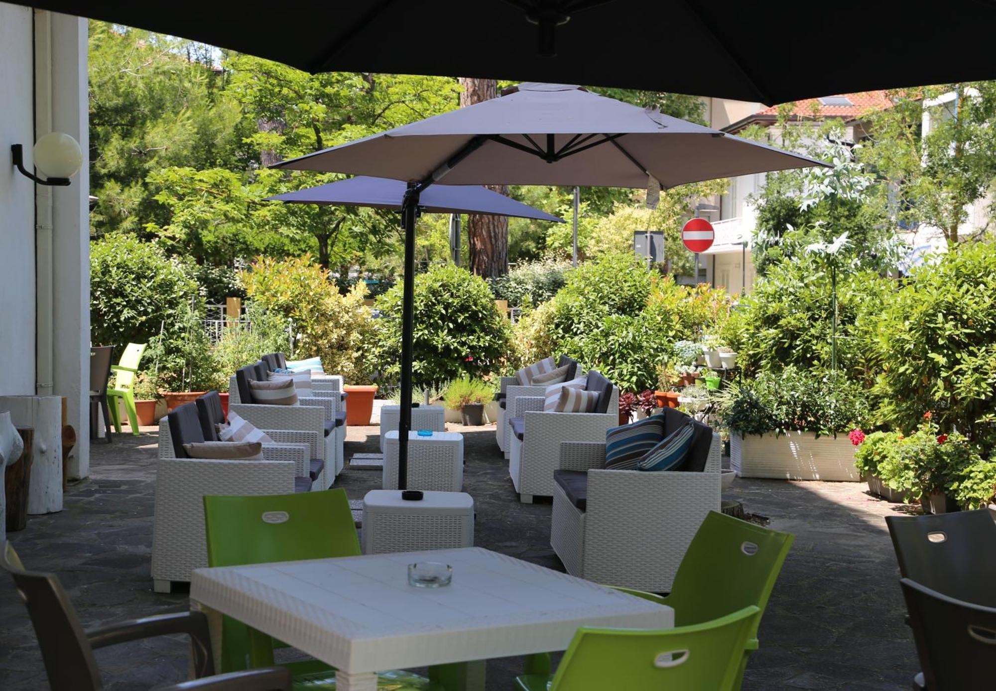 Hotel Senza Pensieri Riccione Luaran gambar